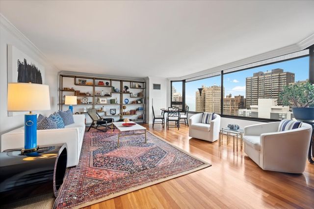 1410 N State Parkway 23B, Chicago, IL 60610