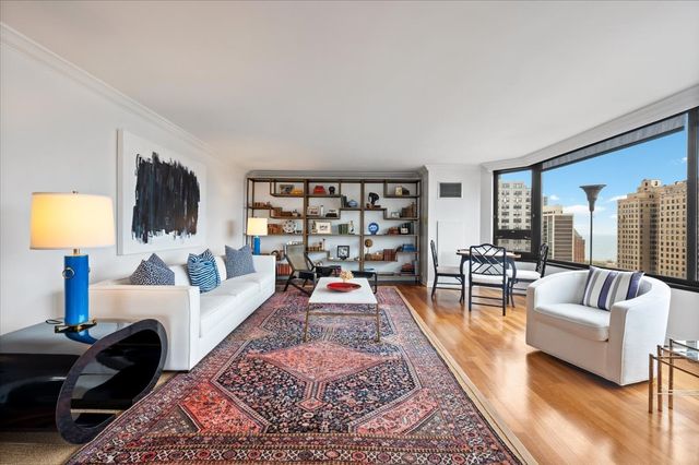 1410 N State Parkway 23B, Chicago, IL 60610
