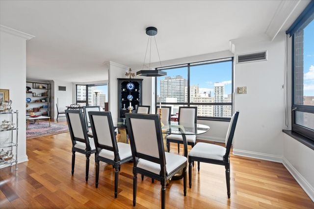 1410 N State Parkway 23B, Chicago, IL 60610