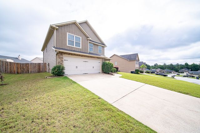 37 Oakwood Drive, Phenix City, AL 36870