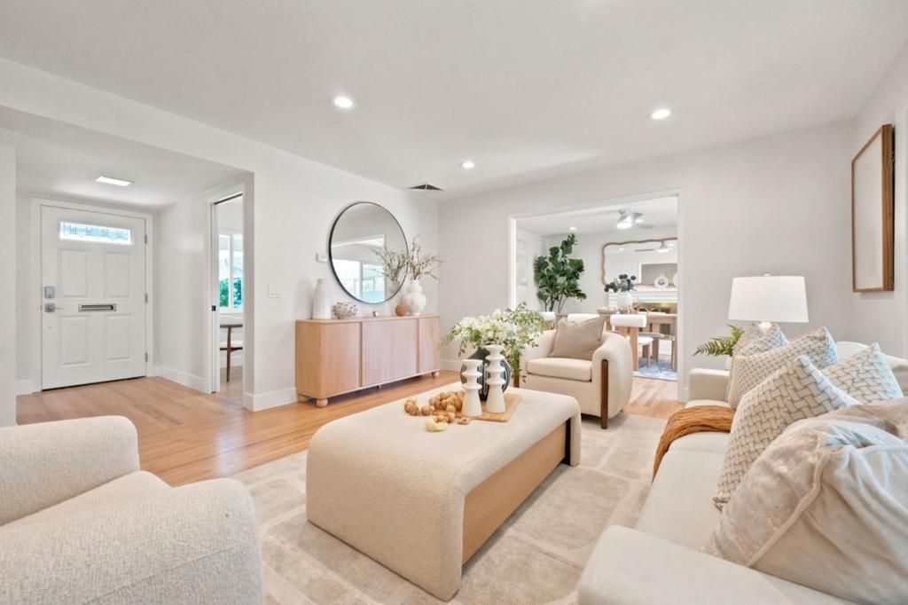 Image 12 of property listing at 1543 Arbutus Drive, San Jose, CA 95118