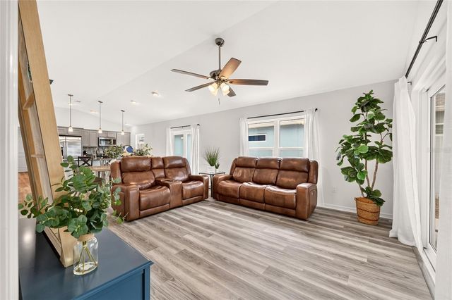 6125 ROSEN COURT, The Villages, FL 34762