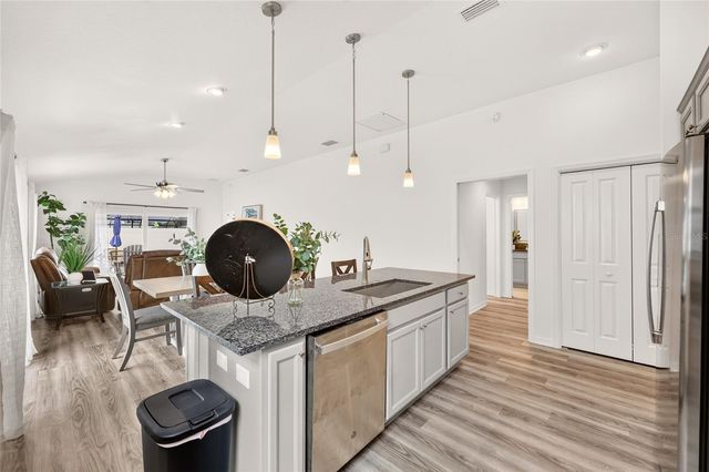 6125 ROSEN COURT, The Villages, FL 34762