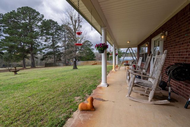 997 Sycamore St., Overton, TX 75662