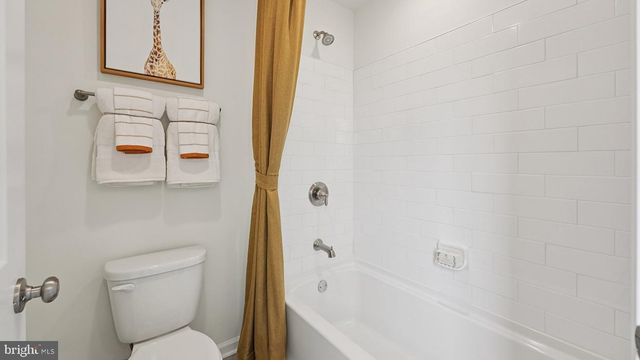 537 TROLLEY LANE, Sellersville, PA 18960