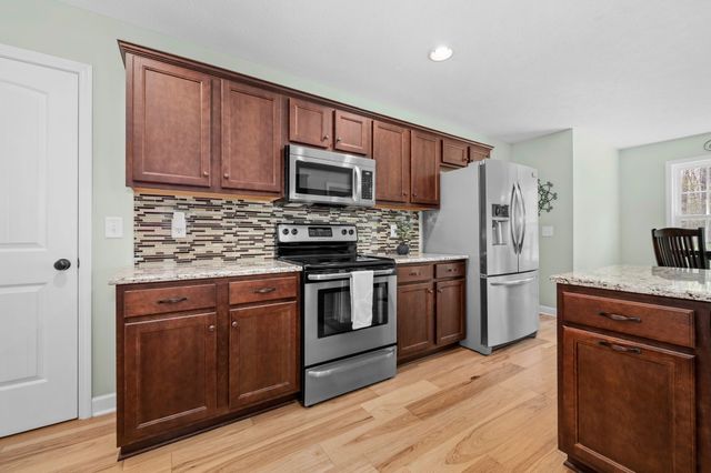 1433 Round Rock Dr, Murfreesboro, TN 37128