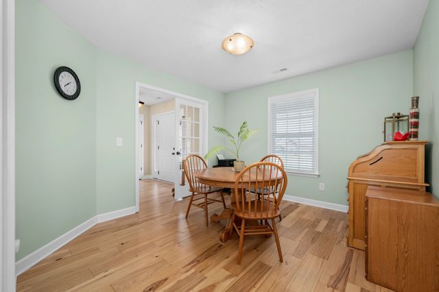 1433 Round Rock Dr, Murfreesboro, TN 37128