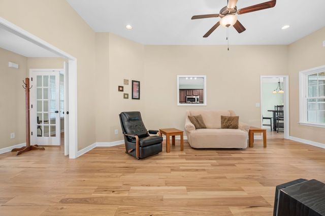 1433 Round Rock Dr, Murfreesboro, TN 37128