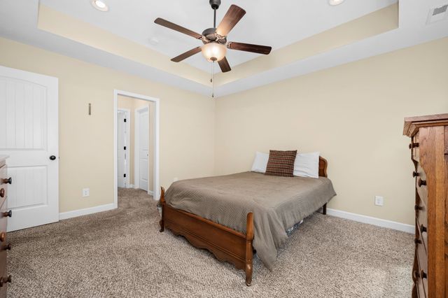 1433 Round Rock Dr, Murfreesboro, TN 37128