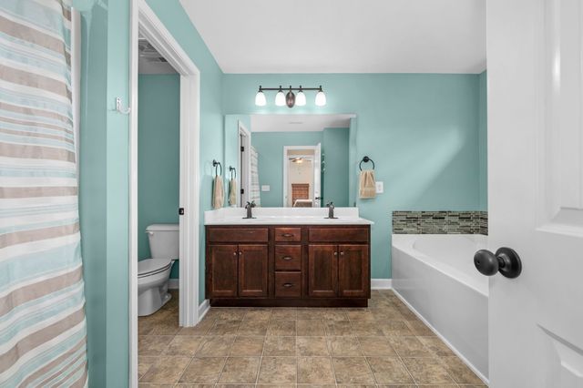 1433 Round Rock Dr, Murfreesboro, TN 37128