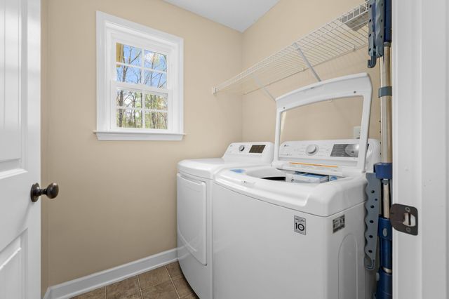 1433 Round Rock Dr, Murfreesboro, TN 37128