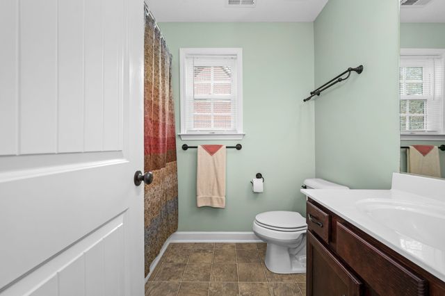 1433 Round Rock Dr, Murfreesboro, TN 37128