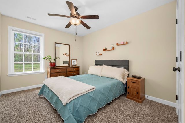 1433 Round Rock Dr, Murfreesboro, TN 37128