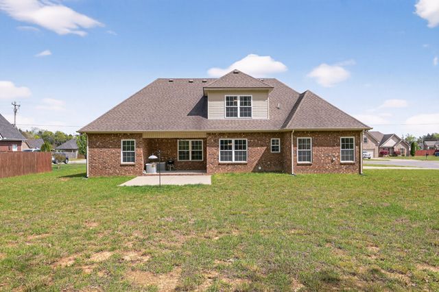 1433 Round Rock Dr, Murfreesboro, TN 37128