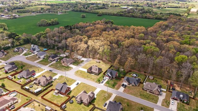 1433 Round Rock Dr, Murfreesboro, TN 37128