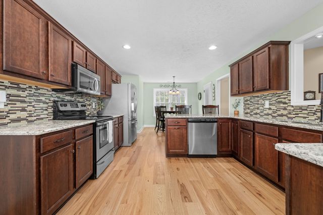 1433 Round Rock Dr, Murfreesboro, TN 37128