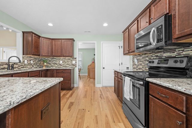 1433 Round Rock Dr, Murfreesboro, TN 37128