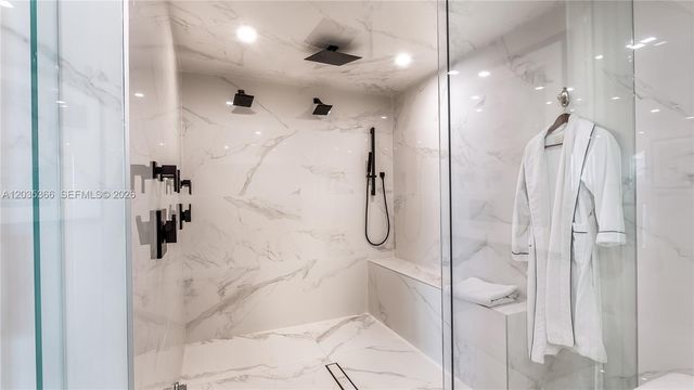 19955 NE 38th Ct 1205, Aventura, FL 33180