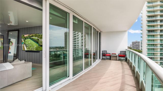 19955 NE 38th Ct 1205, Aventura, FL 33180