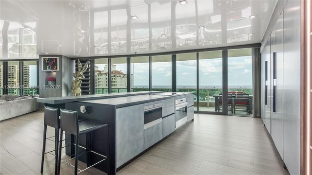 19955 NE 38th Ct 1205, Aventura, FL 33180
