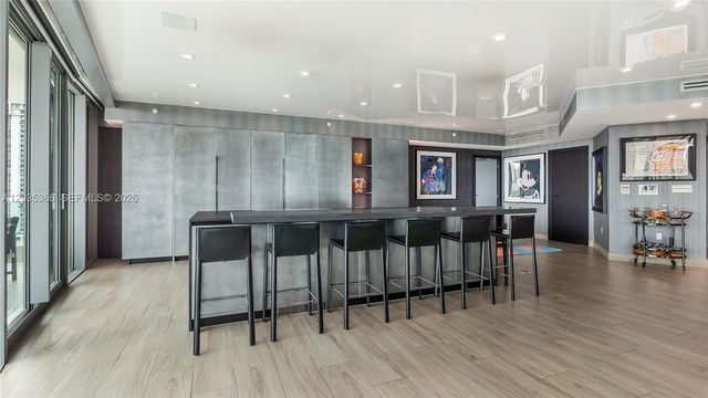 19955 NE 38th Ct 1205, Aventura, FL 33180
