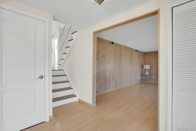 258 E 5th Street, Deer Park, NY 11729