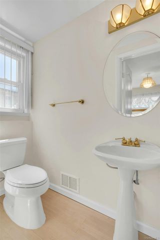 258 E 5th Street, Deer Park, NY 11729