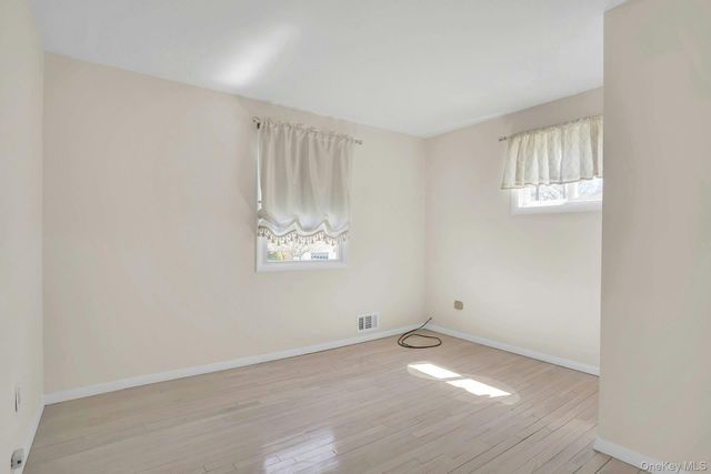258 E 5th Street, Deer Park, NY 11729