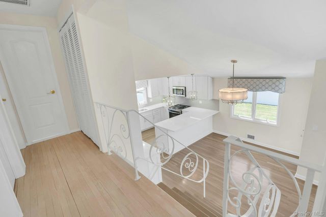 258 E 5th Street, Deer Park, NY 11729