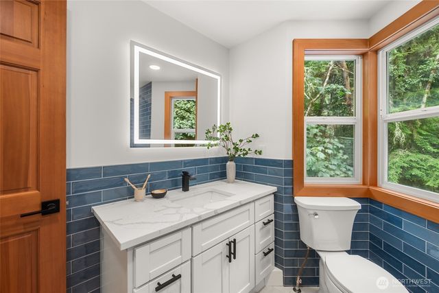 13214 SW 224th Street, Vashon, WA 98070
