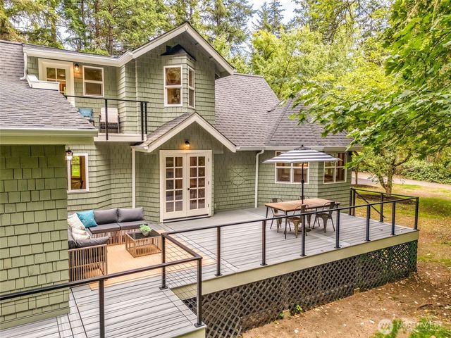 13214 SW 224th Street, Vashon, WA 98070
