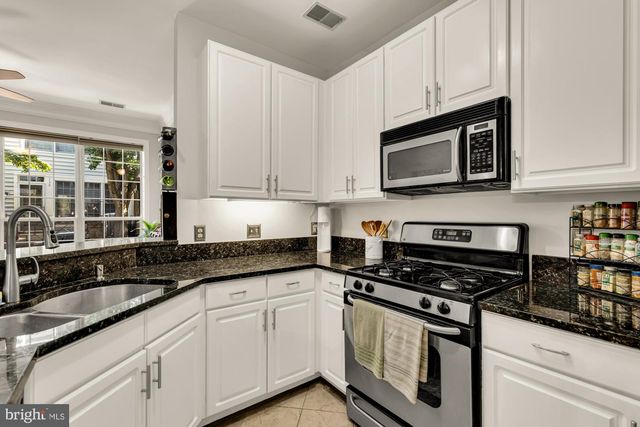 1737 KINGSGATE CT, Alexandria, VA 22302