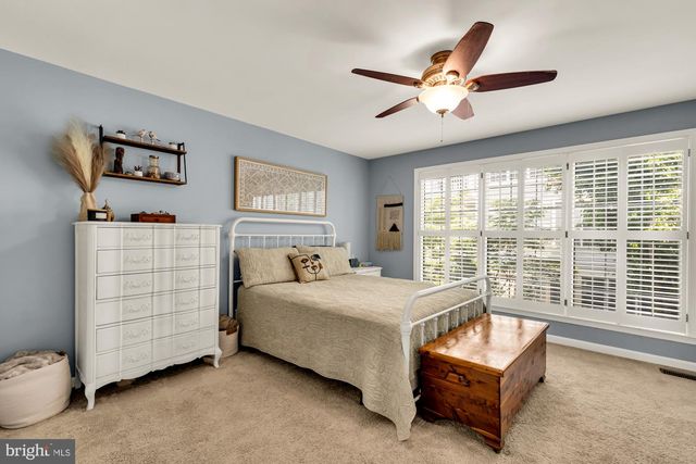 1737 KINGSGATE CT, Alexandria, VA 22302