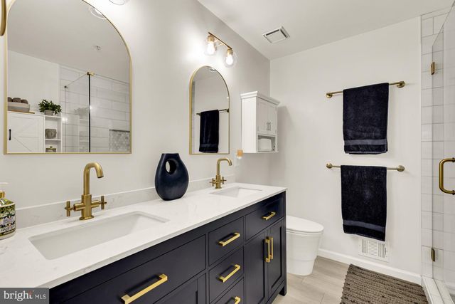 1737 KINGSGATE CT, Alexandria, VA 22302
