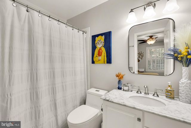 1737 KINGSGATE CT, Alexandria, VA 22302