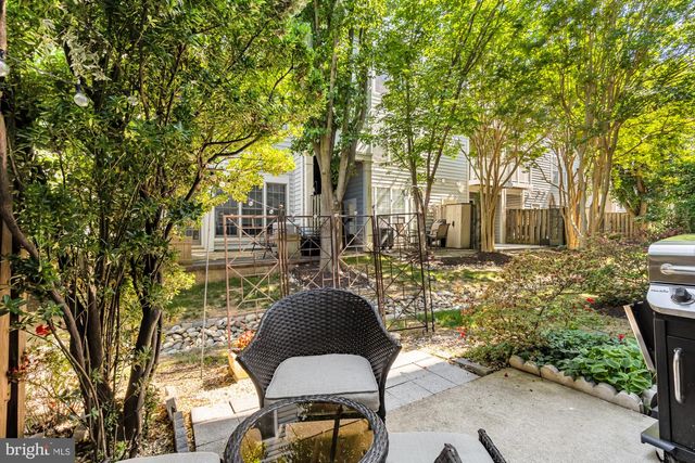 1737 KINGSGATE CT, Alexandria, VA 22302