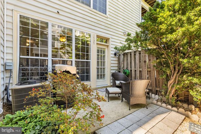 1737 KINGSGATE CT, Alexandria, VA 22302