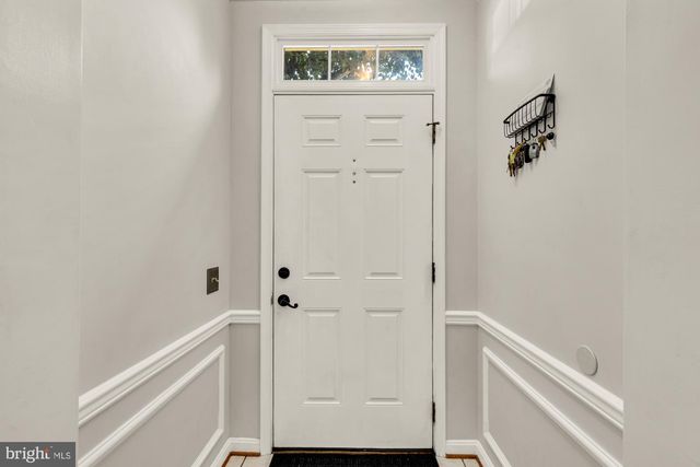 1737 KINGSGATE CT, Alexandria, VA 22302