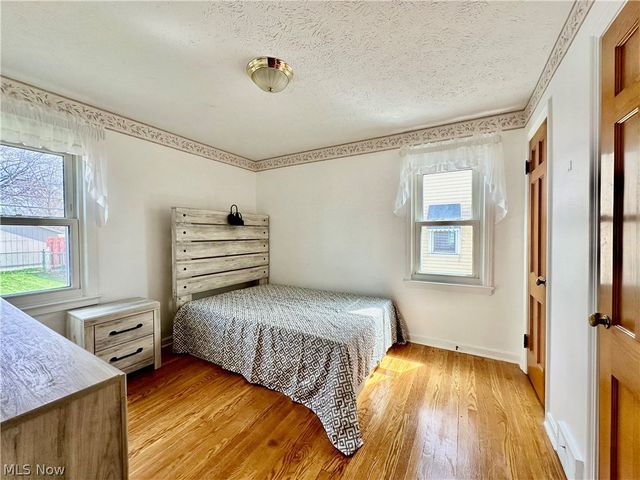 287 E 330th Street, Willowick, OH 44095