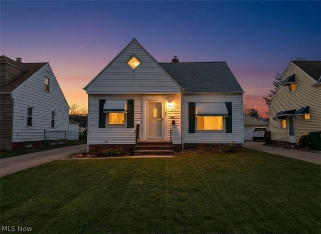 287 E 330th Street, Willowick, OH 44095