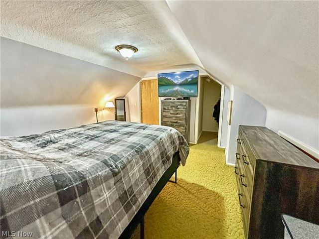 287 E 330th Street, Willowick, OH 44095