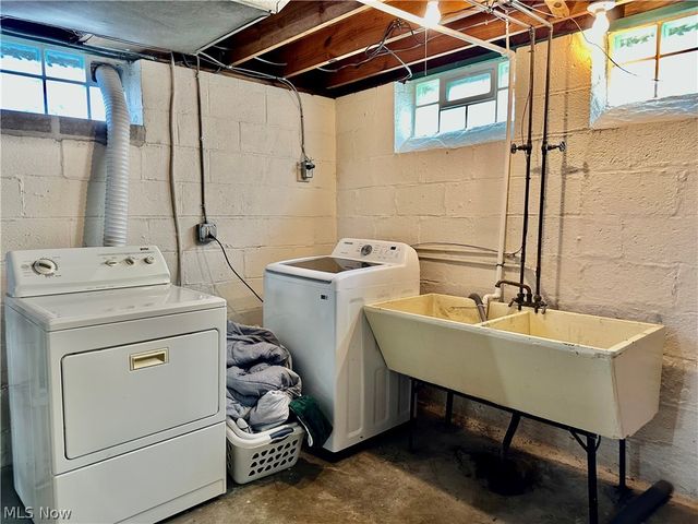 287 E 330th Street, Willowick, OH 44095