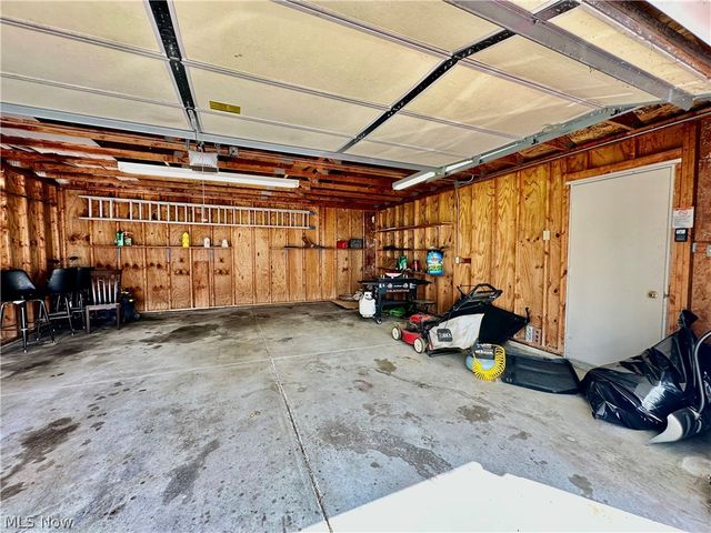 287 E 330th Street, Willowick, OH 44095