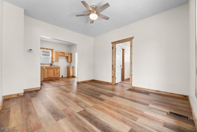 215 E Pennsylvania Avenue, Sebring, OH 44672