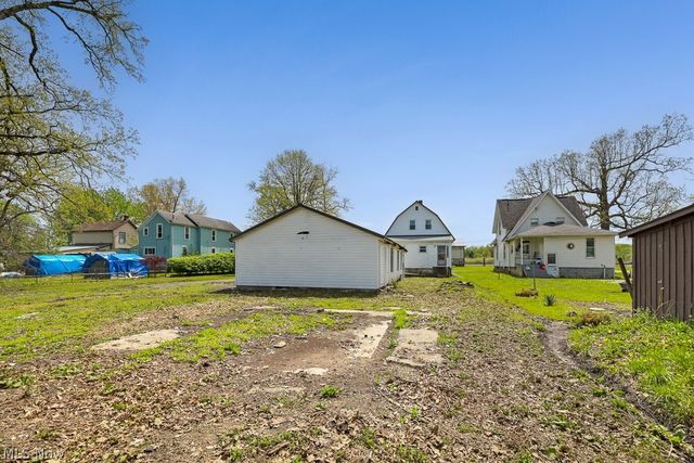 215 E Pennsylvania Avenue, Sebring, OH 44672