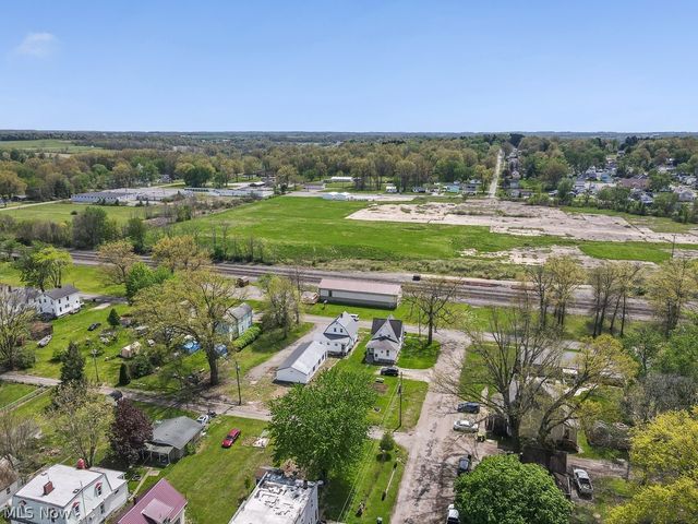 215 E Pennsylvania Avenue, Sebring, OH 44672