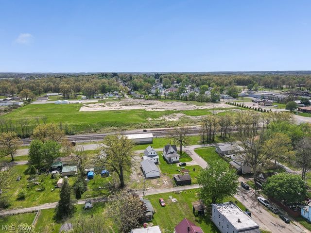 215 E Pennsylvania Avenue, Sebring, OH 44672