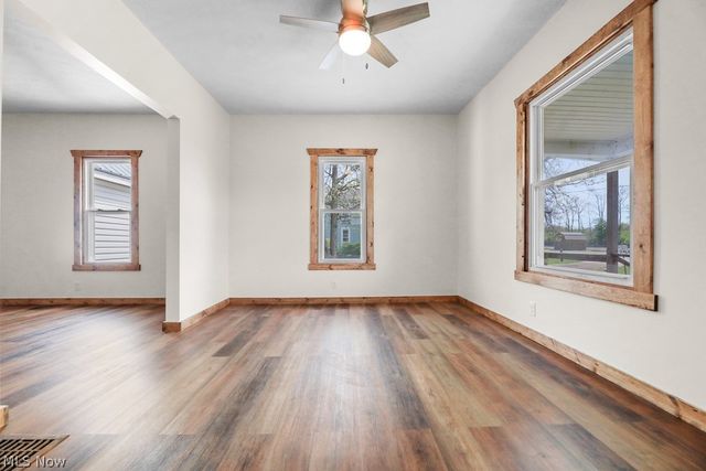 215 E Pennsylvania Avenue, Sebring, OH 44672