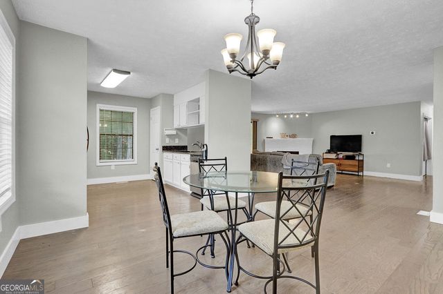 1850 Coachman Cove SW, Snellville, GA 30078