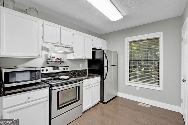 1850 Coachman Cove SW, Snellville, GA 30078